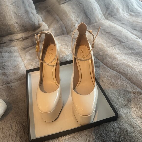 VALENTINO GARAVANI TAN-GO PLATFORM PUMP LIGHT IVORY PATENT LEATHER 155 MM 37 - Picture 3 of 6